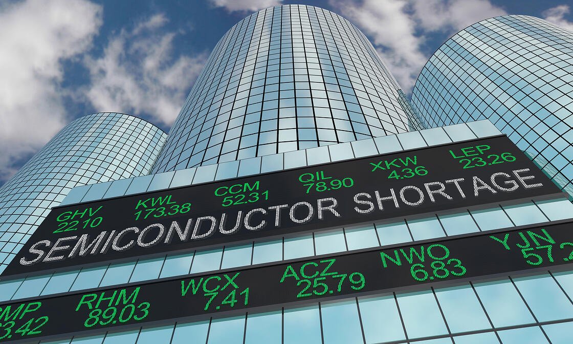 Semi-conductor news ticker about shortage affecting managed IT companies